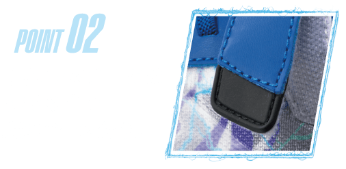 POINT 02 面ファスナーには握りやすい樹脂パーツ付き。