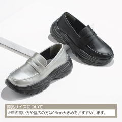 レディースローファータイプスニーカー【22.5～24.5cm】